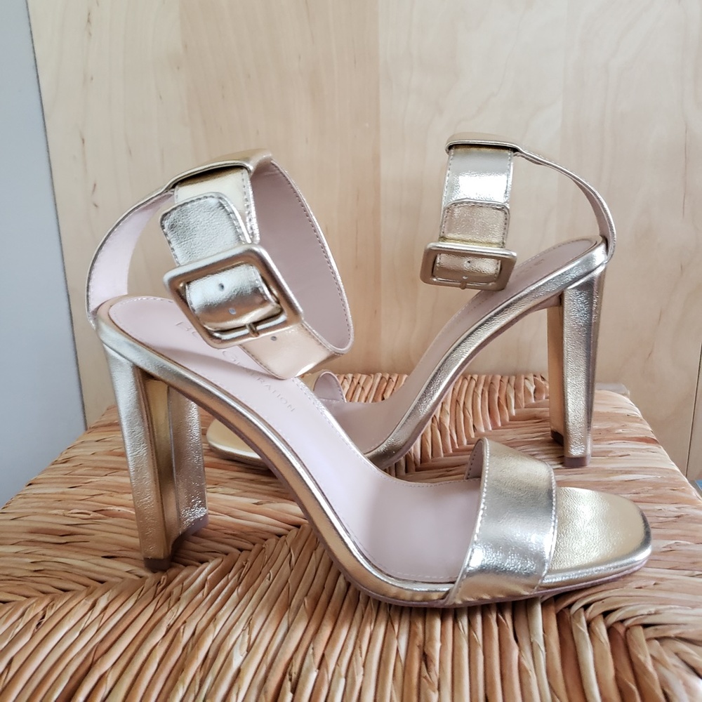 BCBG Ankle Strap Sandals Size 7.5 NEW